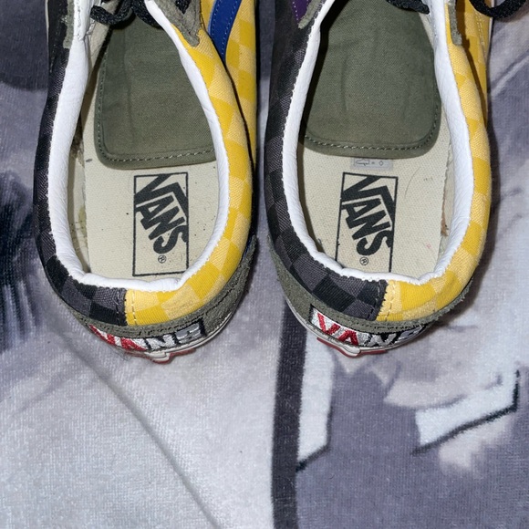 Vans - Picture 4 of 6